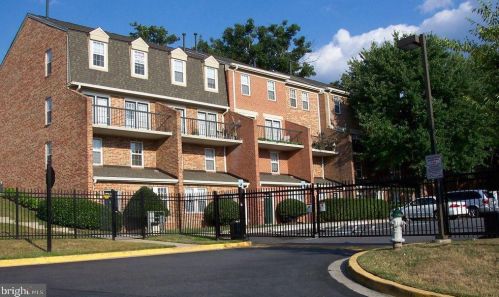 4037 Chesterwood Dr, Silver Spring MD 20906-2871 exterior