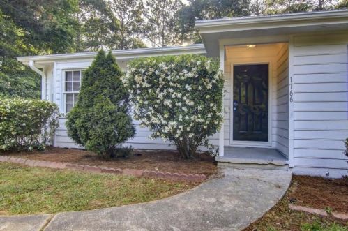 1766 Stag Dr, Conyers GA  30012-3643 exterior