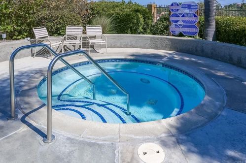 1894 Timber Trl, Vista CA 92081-7326 exterior