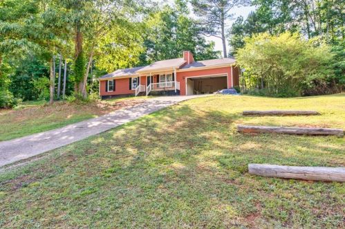 1303 Ridgeview Rd, Auburn, GA 30011-3334