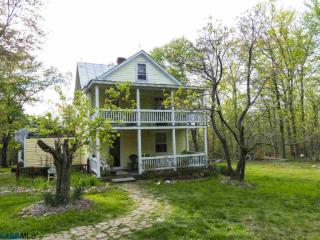 6416 Esmont Rd, Keene, VA 22946-1702