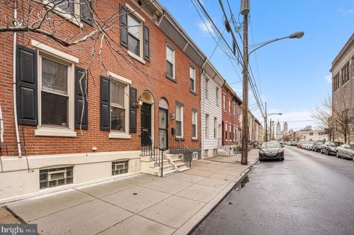 1528 17th St, Philadelphia, PA 19146-4717