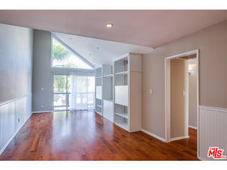 1741 Granville Ave, Los Angeles CA  90025-1862 exterior