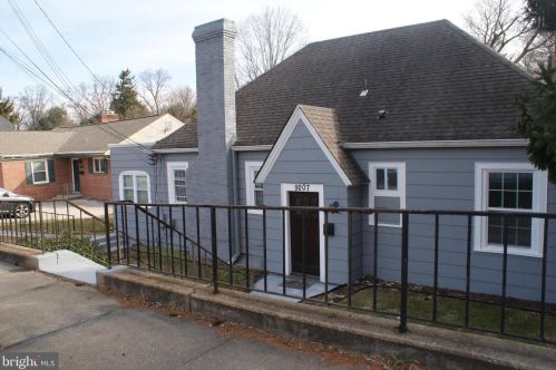 9207 Colesville Rd, Silver Spring MD  20910-1657 exterior