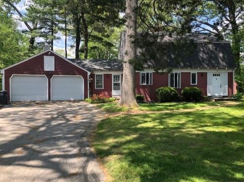 56 Black Creek Ln, Warwick, RI 02888-5415