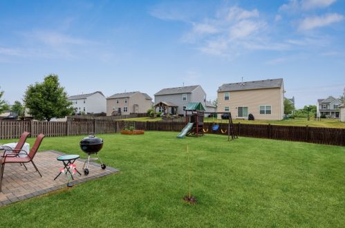 2490 Fallbrook Dr, Pingree Grove IL  60140-9059 exterior
