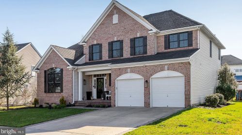 152 Maple Hill Dr, Auburn, NJ 08085-1365