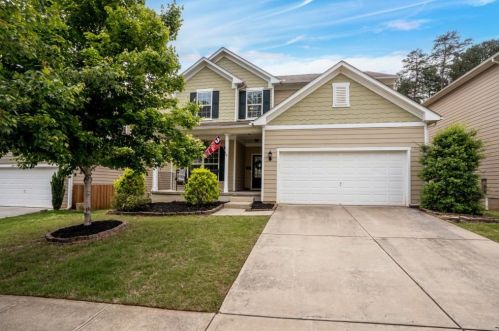 713 Lorimore Pass, Holly Springs, GA 30115