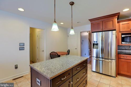 1809 Krystle Dr, Lancaster PA  17602-4143 exterior