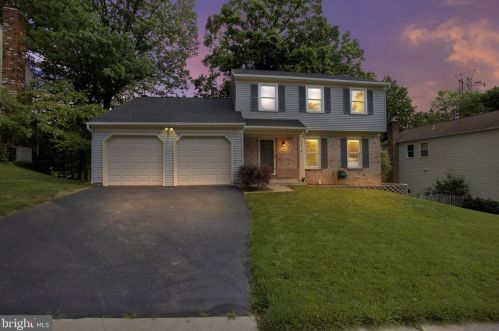 7590 Woodstown Dr, Springfield, VA 22153-3528