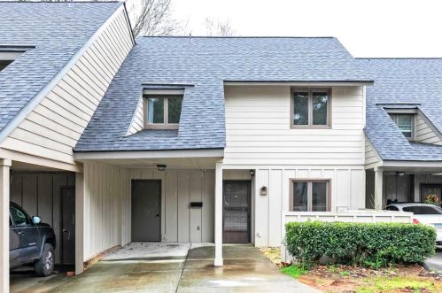 2492 Cedarbrook Dr, Marietta, GA 30067-3610
