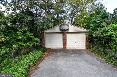 2013 Glen Ross Rd, Silver Spring MD 20910-2125 exterior