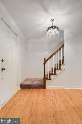 1542 Jefferson Ct, Lancaster PA  17602-1244 exterior