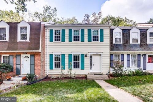 8995 Queen Maria Ct, Columbia, MD 21045-2408