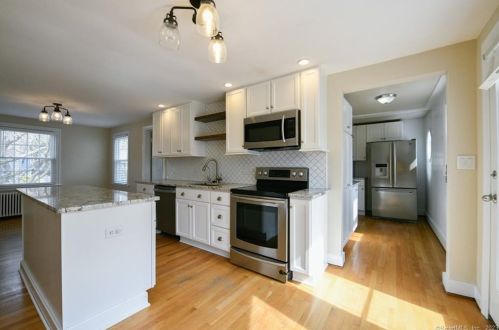 53 Flagler Ave, Cheshire CT  06410-2201 exterior