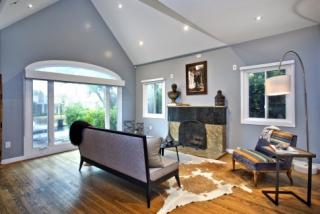 3717 59th St, Los Angeles, CA 90043-2915