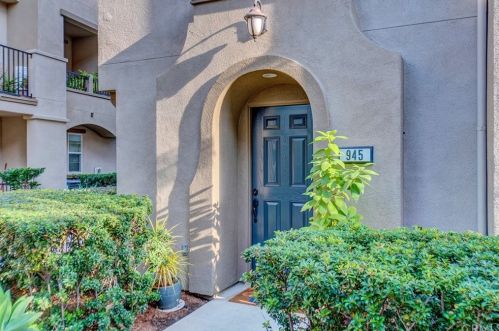 945 Acacia Ln, Montebello, CA 90640-6283