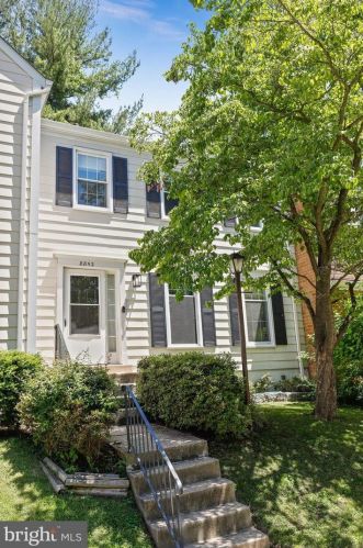8852 Blade Green Ln, Columbia, MD 21045-2411