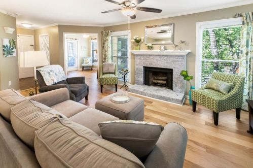 312 Hollyfax Cir, Atlanta GA  30328-5702 exterior