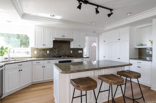 613 Calle Fierros, San Clemente, CA 92673-3034