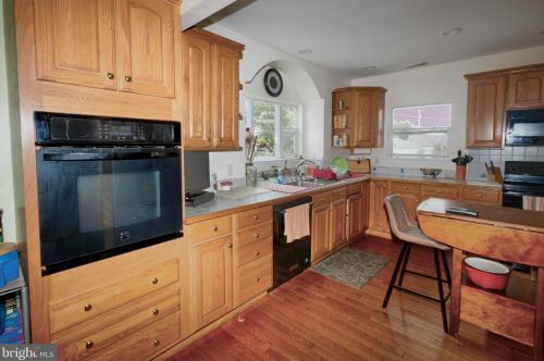 4907 Mariners Dr, Shady Side MD 20764-9752 exterior