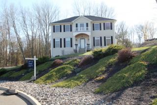90 Dickinson Dr, Huntington CT  06484-6508 exterior