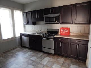 111 Chamberlain St, Raleigh NC  27607-7307 exterior