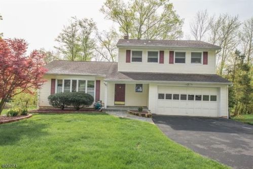 54 Radtke Rd, Dover, NJ 07869-3832