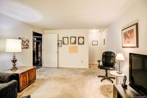 7186 Bentley Cir, Englewood CO 80112-1186 exterior