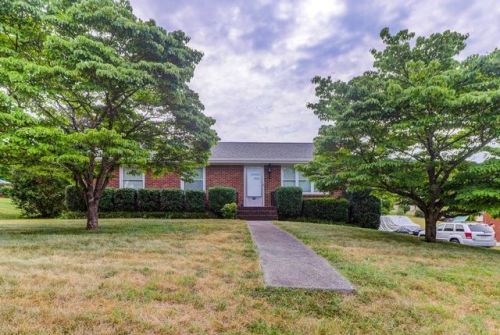 510 Devonshire Dr, Vinton, VA 24179-1950