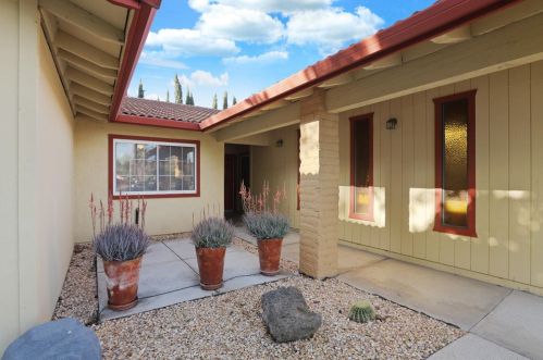 1438 Junewood Pl, Manteca, CA 95336-3051