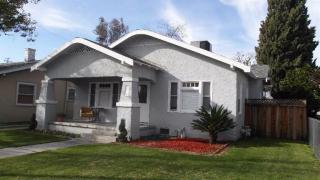1041 Thorne Ave, Fresno, CA 93706-2649
