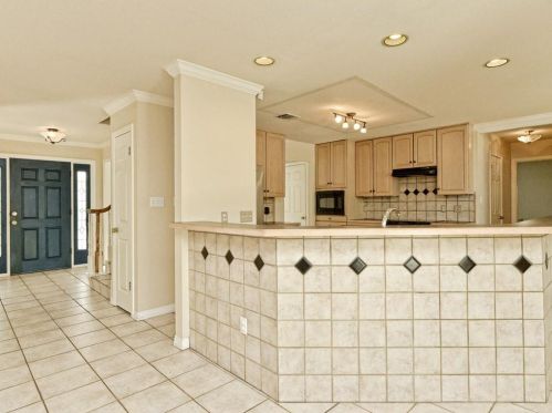 1133 Elder Cir, Austin TX  78733-3422 exterior