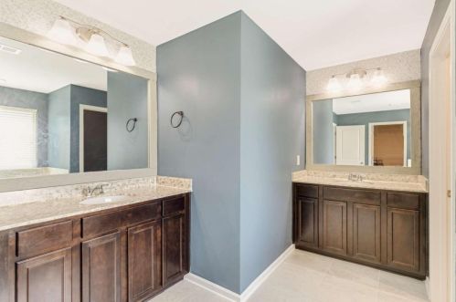 3861 Lake Sanctuary Way, Atlanta GA  30349-1984 exterior