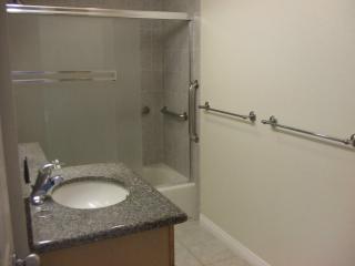 909 University Ave, Honolulu HI  96826-3262 exterior