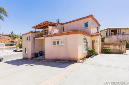 86 Las Flores Dr, Chula Vista CA  91910-1966 exterior