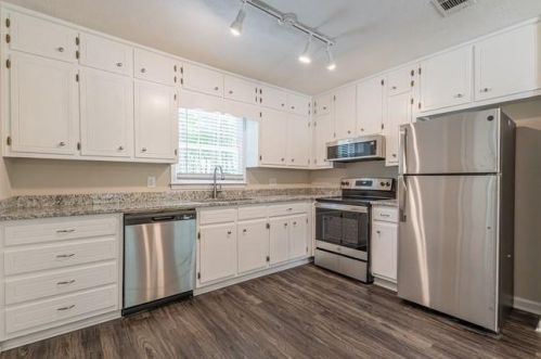3962 Woodland Cir, Conyers GA  30013-3057 exterior