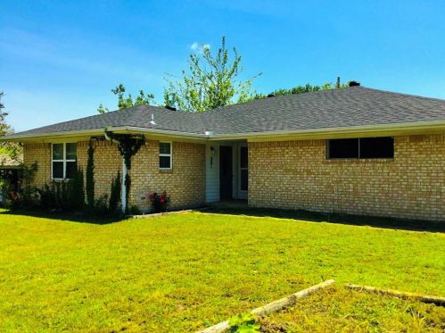 801 10th St, Princeton TX  75407-6676 exterior