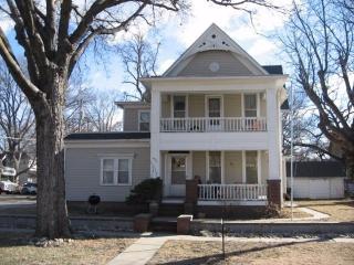 405 Walnut St, Abilene, KS 67410-2723
