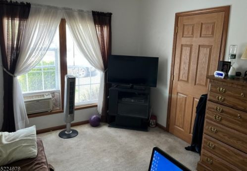 93 Mount Pleasant Ave, Dover NJ  07801-1698 exterior
