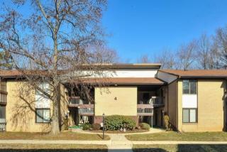 4 Pine Cluster Cir, Millstone Township, NJ 07726-1965