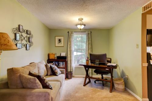 14 Ivan Rd, Columbia, NJ 07832-2416