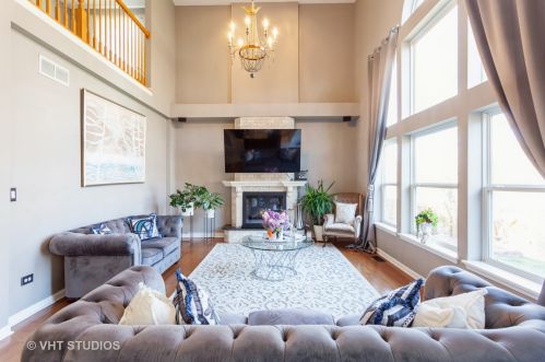 1414 Glenside Dr, Lemont IL  60490-5446 exterior