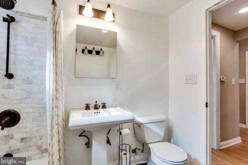 1511 Delmont Ln, Silver Spring MD 20912-7036 exterior