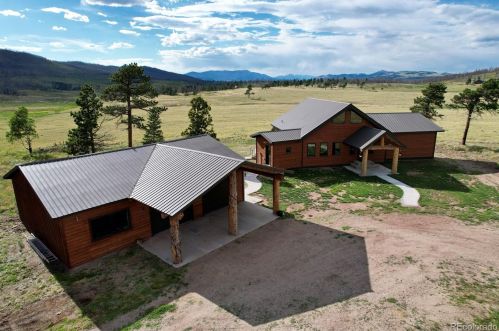 2104 Sigler Dr, Sangre De Cristo Ranches CO exterior