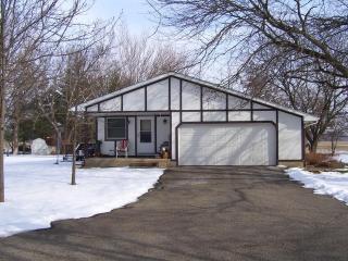 19311 Norwood Dr, Hollowayville, IL 61356-9001