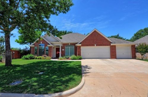 2101 Crestwood Trl, Midlothian, TX 76063-7676