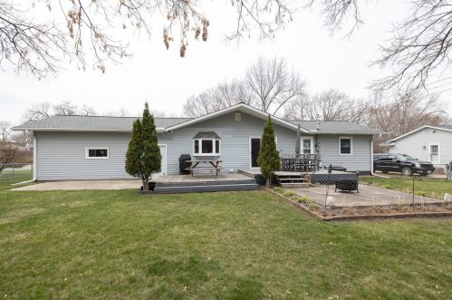 4266 Jasper Dr, Saint Paul MN  55122-2011 exterior