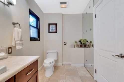 1664 Las Flores Dr, Glendale, CA 91207-1200