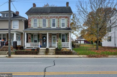 717 York St, Hanover, PA 17331-3365